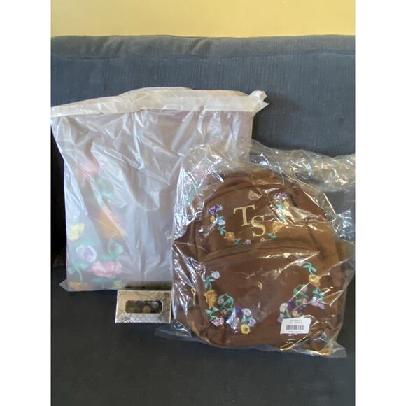 Taylor Swift Acoustic Piano BACKPACK & HOODIE LARGE The Eras Tour SHIPS IN 24 HR - Picture 2 of 16